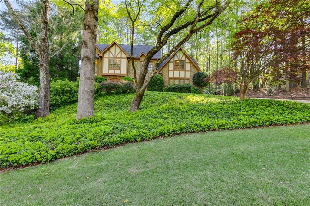 375 Spindle Court, Sandy Springs, Georgia image 1