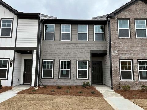 Townhouse For Sale - 5538 Highland Street<br/> Douglas County, Douglasville, GA 30135