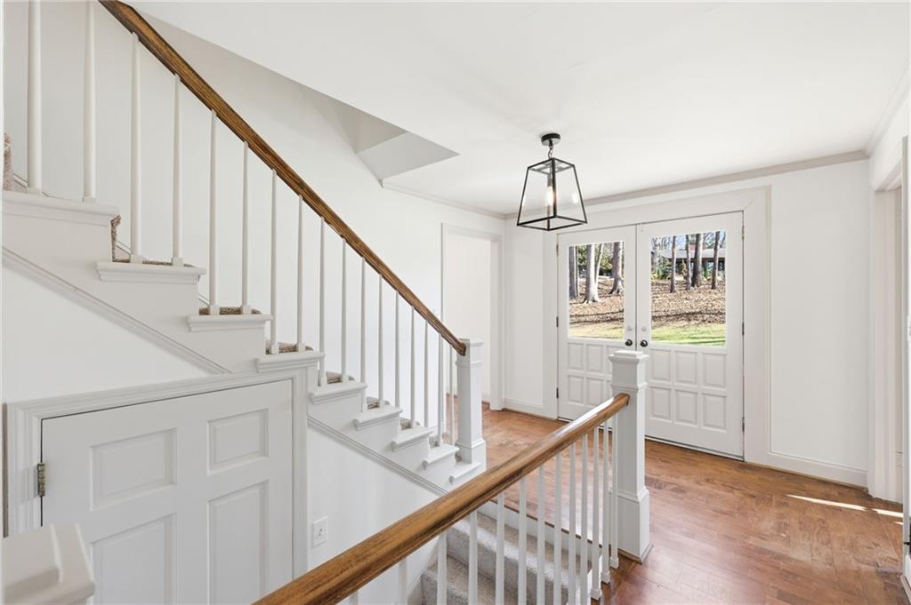 3504 Edgewood Circle