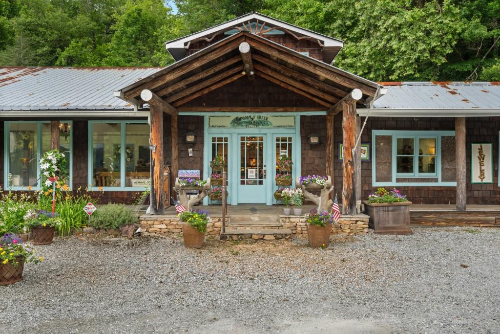 7142 HWY 76W