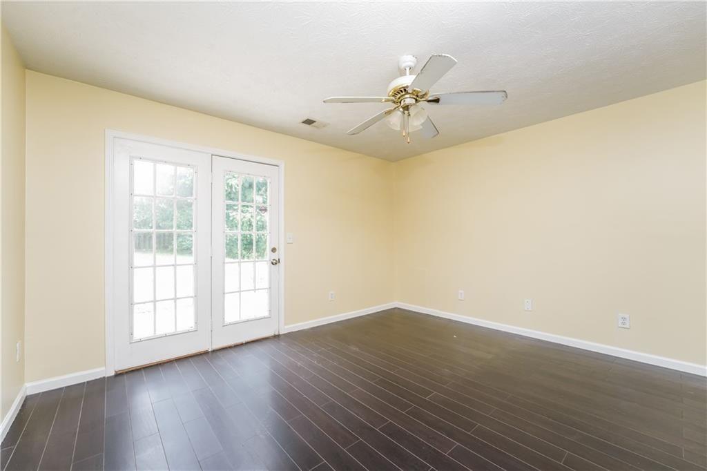 5867 Trent Walk Drive, Lithonia, Georgia image 8