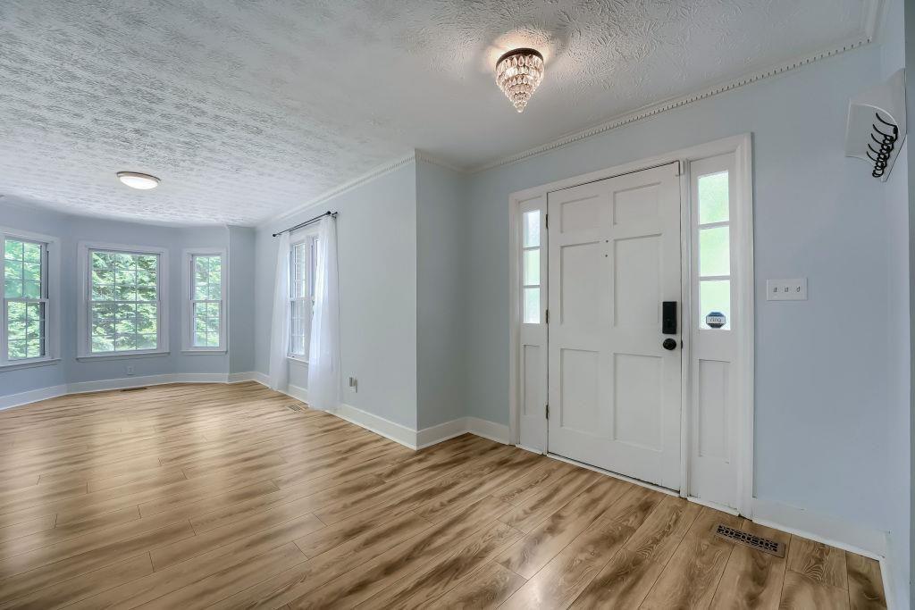 1504 Mill Creek Court SW