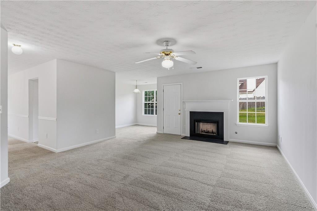 2571 S Hills
