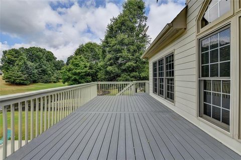 A home in Dacula