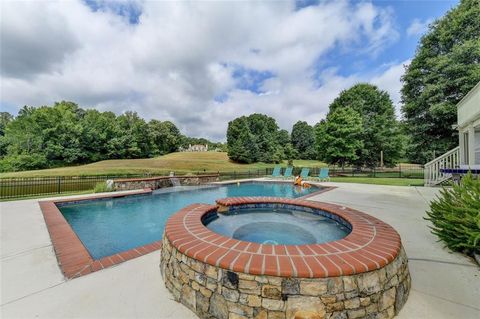 A home in Dacula