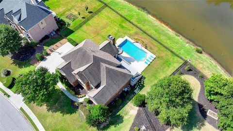 A home in Dacula