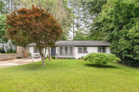 2572 Beverly Hills Drive Drive Chamblee GA 30341
