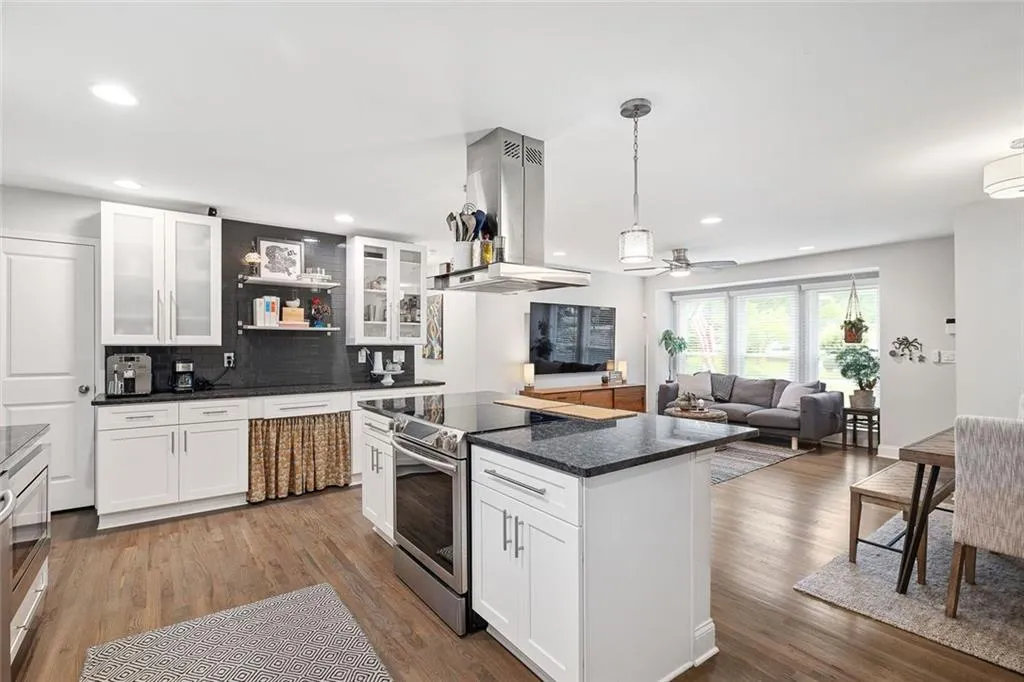 Chamblee, Georgia 30341, United States, 4 Bedrooms Bedrooms, ,3 BathroomsBathrooms,Residential,Active,134139