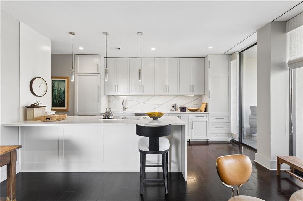 2575 Peachtree Road NE 6H