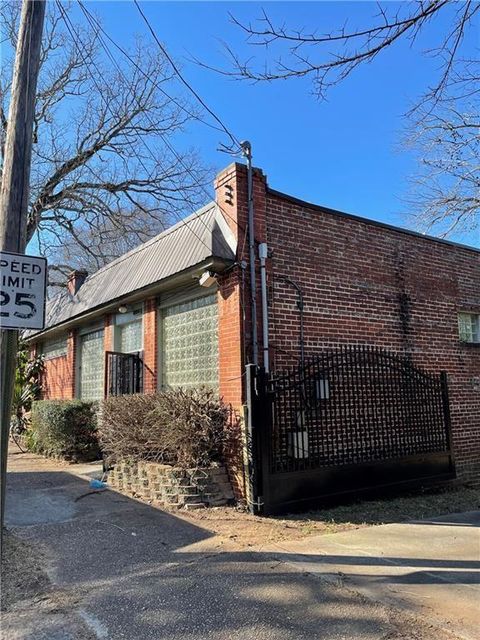 Single Family Residence in Atlanta GA 1112 Delaware Avenue.jpg