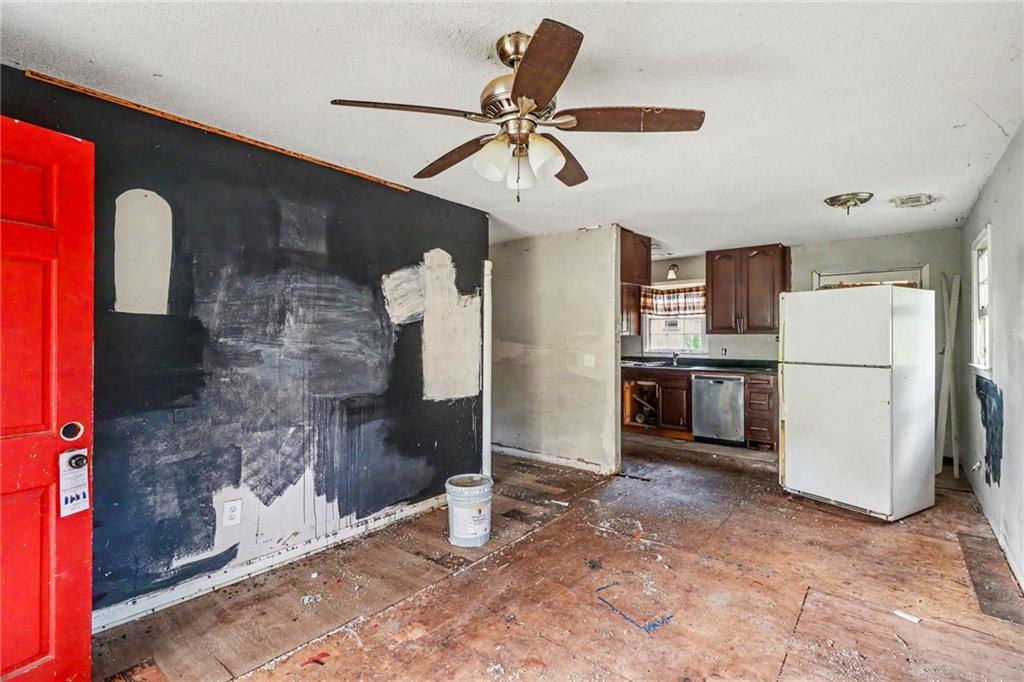 512 Donahoo Road SE