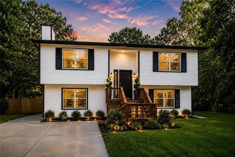 Homes For Sale - 2290 Wilkins Cove<br/> Dekalb County, Decatur, GA 30035