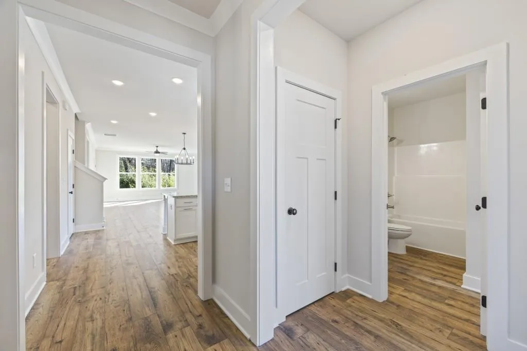 Hartwell, Georgia 30643, United States, 5 Bedrooms Bedrooms, ,4 BathroomsBathrooms,Residential,Active,163232