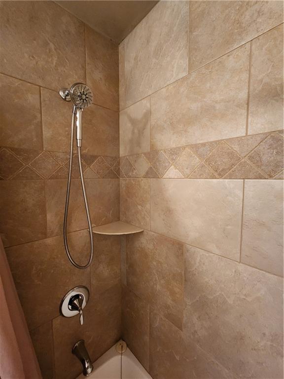 11250 Bramshill Drive, Johns Creek, Georgia image 33