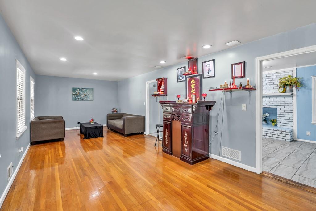 2648 Oswood Drive