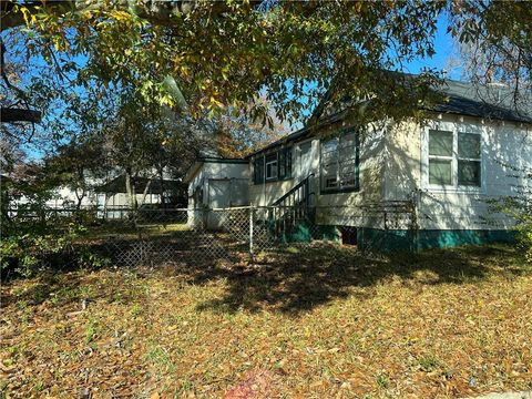 A home in Thomaston