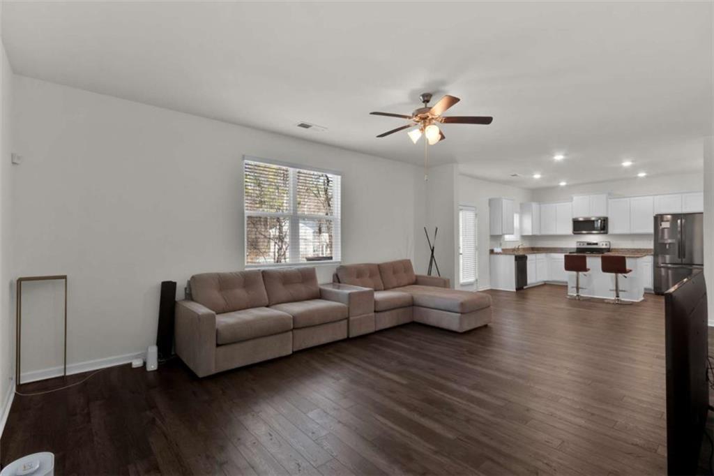 1054 Mackets Court, Atlanta, Georgia image 10