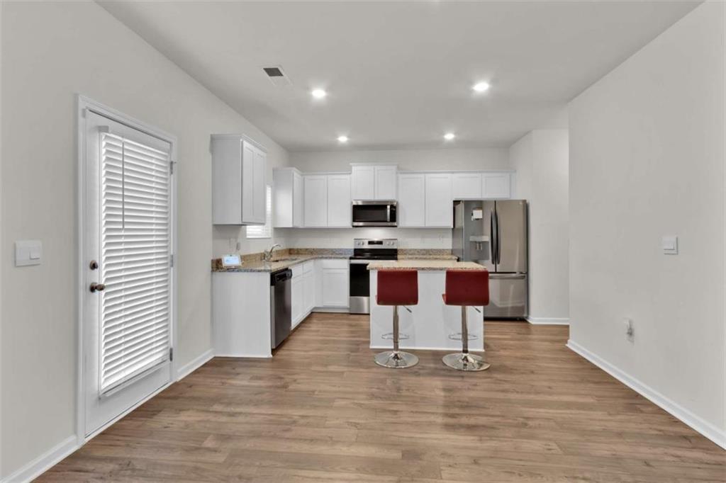1054 Mackets Court, Atlanta, Georgia image 6
