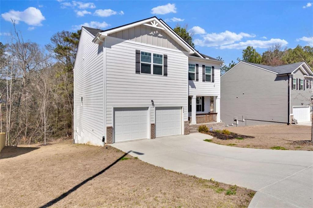 1054 Mackets Court
