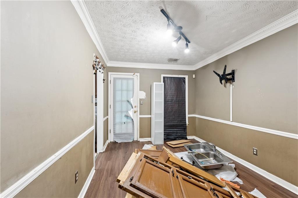 573 Hambrick Square