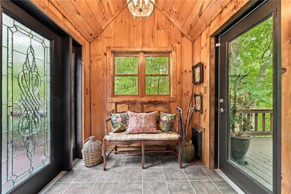 205 Minnehaha Trail