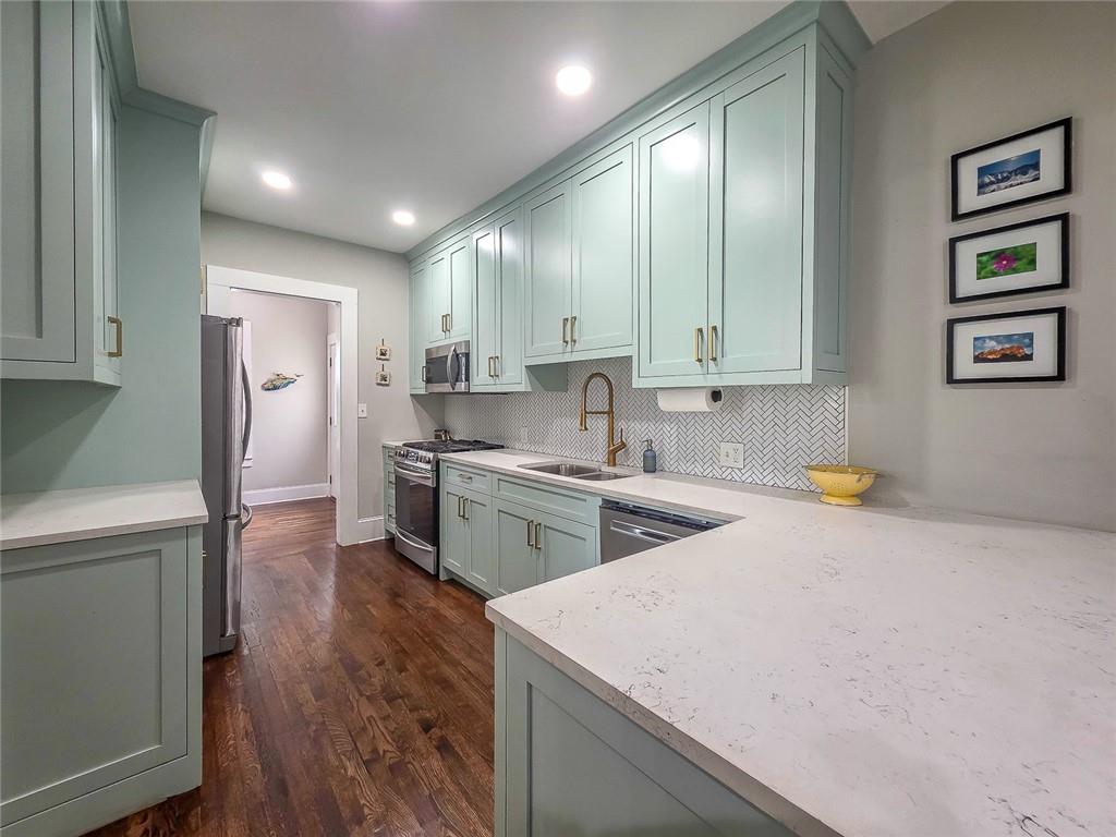 323 W Benson Street