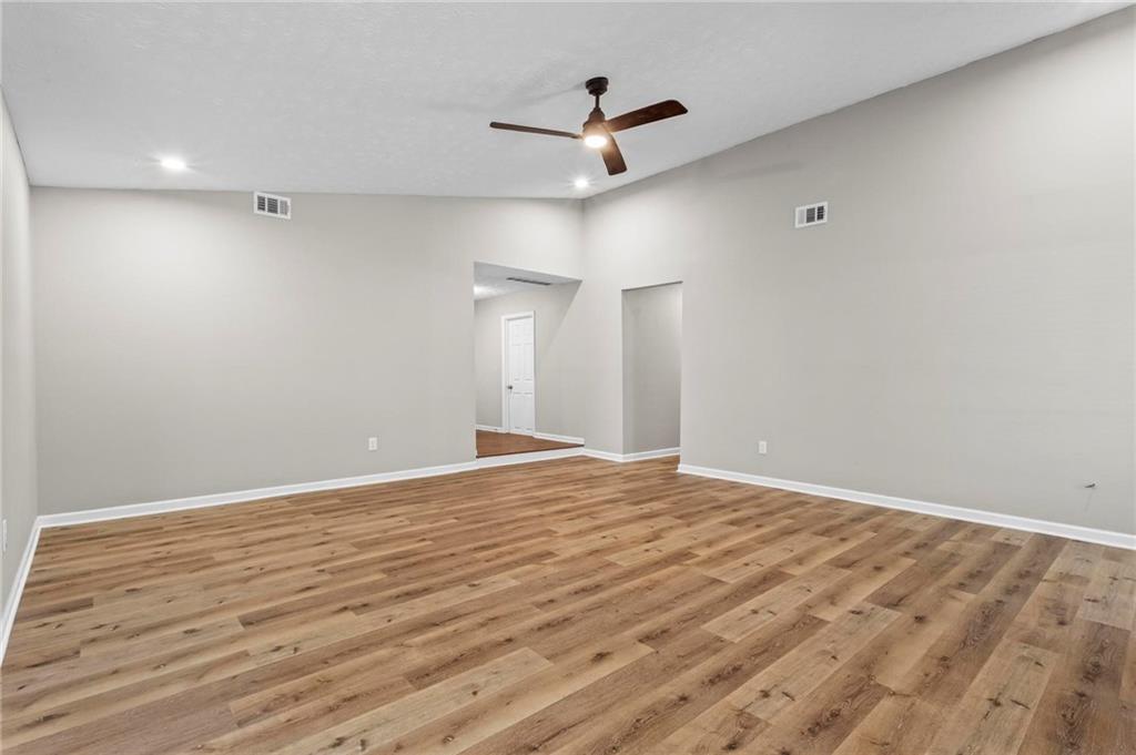 1360 Terramont Drive, Roswell, Georgia image 10