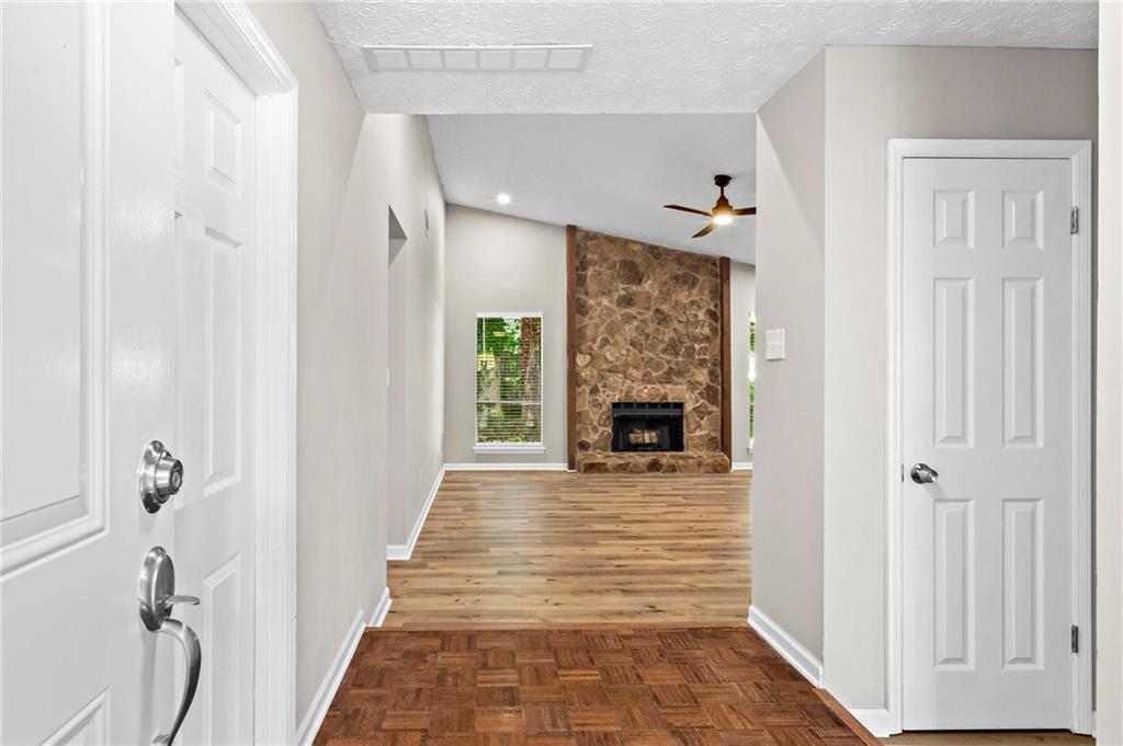 1360 Terramont Drive, Roswell, Georgia image 4