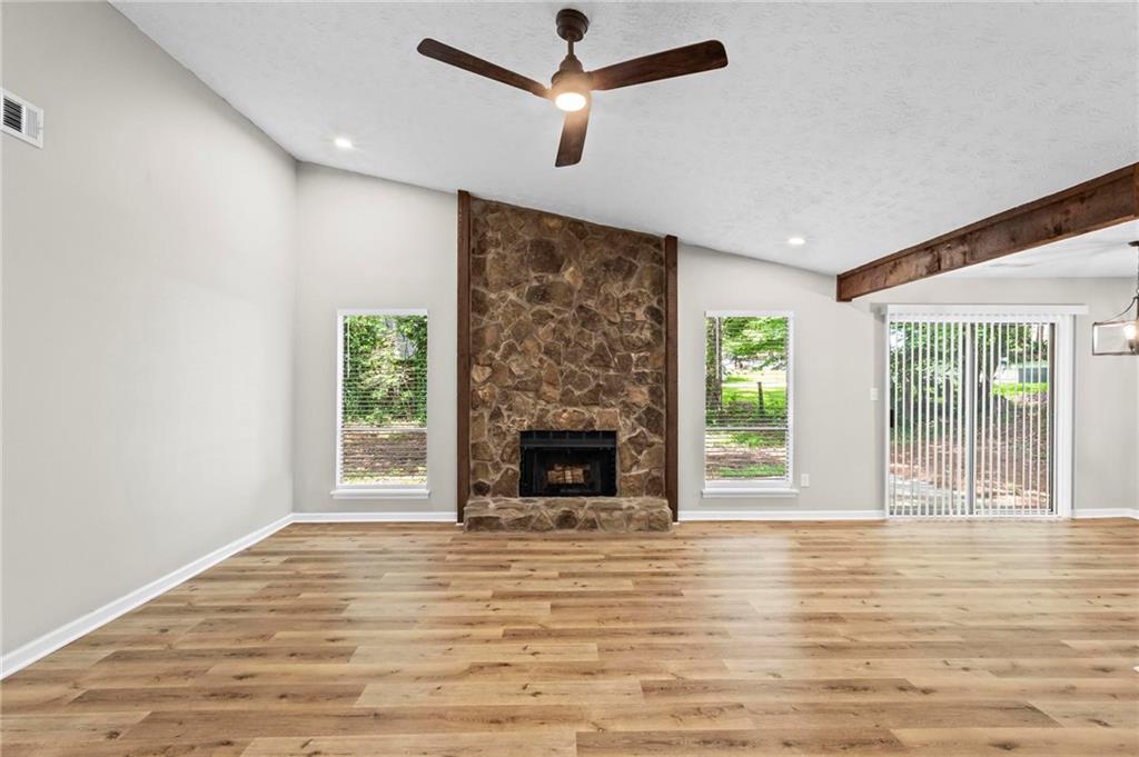 1360 Terramont Drive, Roswell, Georgia image 13
