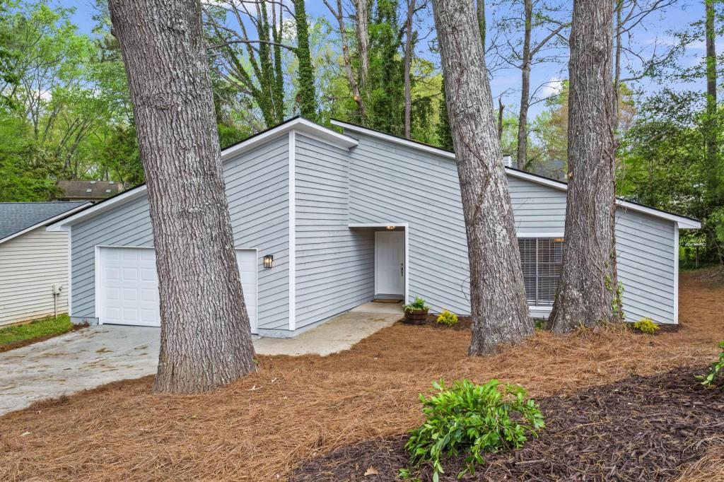 1360 Terramont Drive, Roswell, Georgia image 1