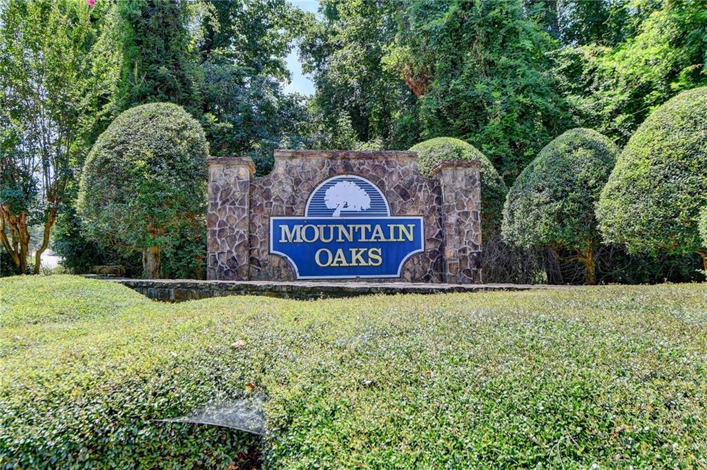 732 Mountain Oaks Parkway