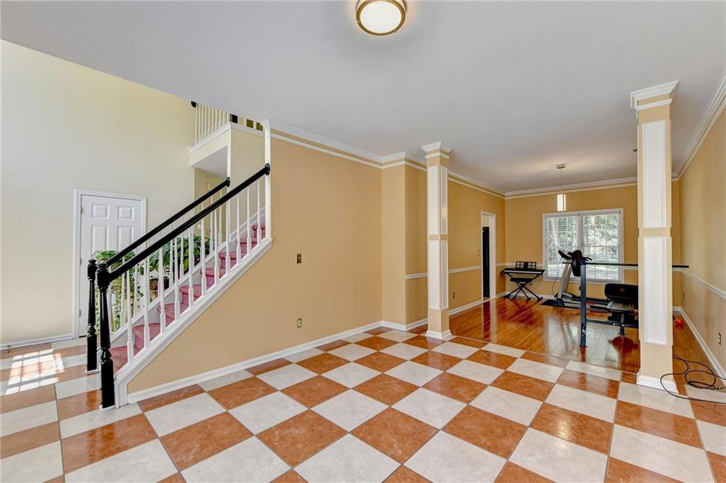 732 Mountain Oaks Parkway