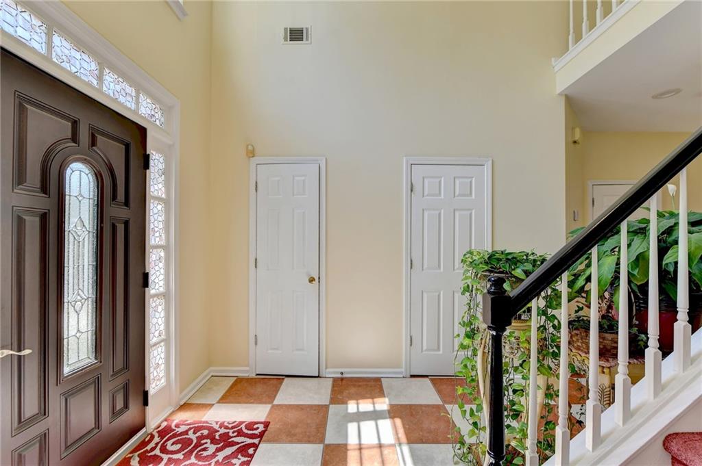 732 Mountain Oaks Parkway