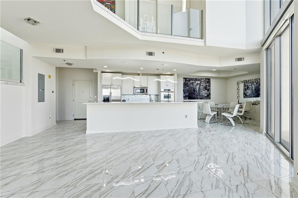 2795 Peachtree Road NE 2604