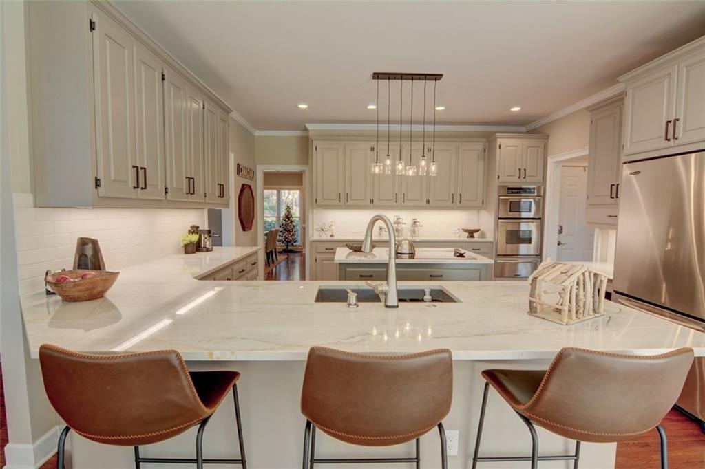 3999 The Dales Lane NW