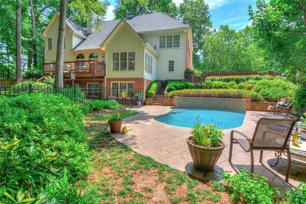 3999 The Dales Lane NW