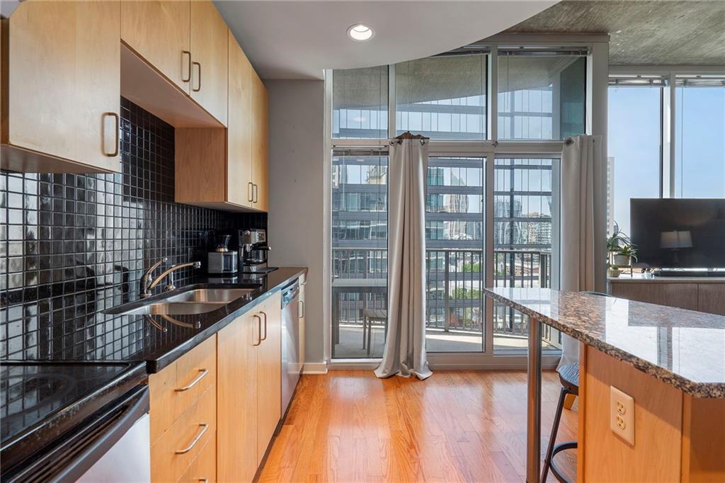 923 Peachtree Street NE 1827