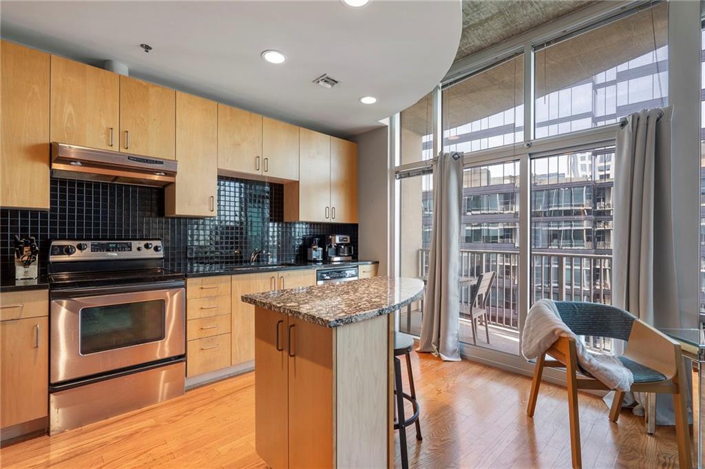 923 Peachtree Street NE 1827