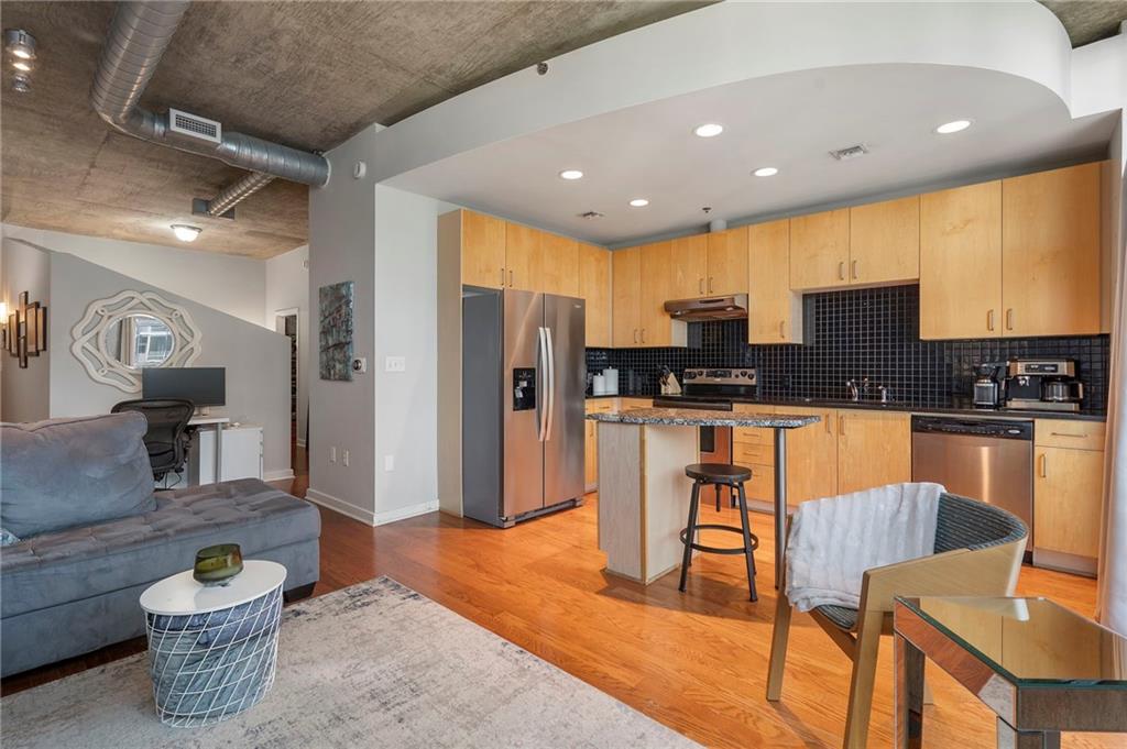 923 Peachtree Street NE 1827