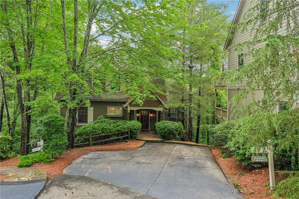 14 Laurel Ridge Way