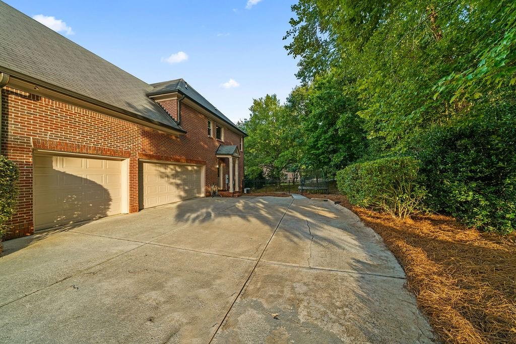 19 Ridge View Court