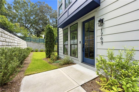 Townhouse For Sale - 1763 Beckham Place<br/> Atlanta, GA 30324
