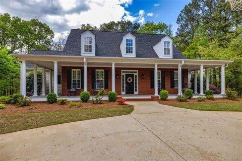 Homes For Sale - 20 Jasmine Court<br/> Newnan, GA 30265