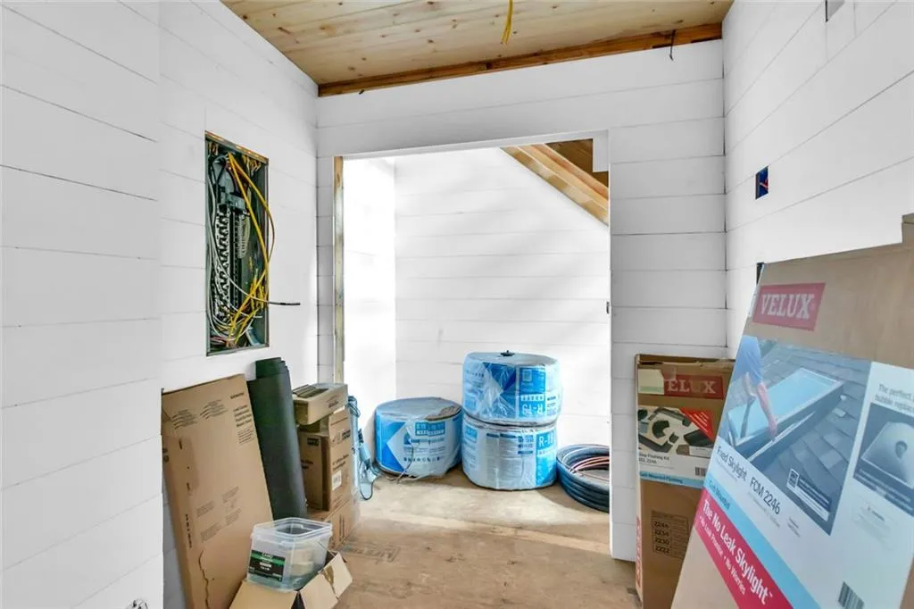 Rabun Gap, Georgia 30568, United States, 3 Bedrooms Bedrooms, ,3 BathroomsBathrooms,Residential,Active,165901