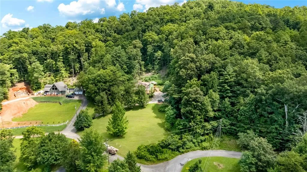 Rabun Gap, Georgia 30568, United States, 3 Bedrooms Bedrooms, ,3 BathroomsBathrooms,Residential,Active,165901