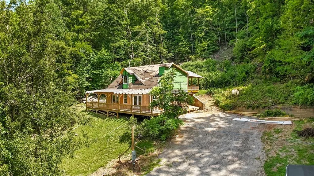 Rabun Gap, Georgia 30568, United States, 3 Bedrooms Bedrooms, ,3 BathroomsBathrooms,Residential,Active,165901