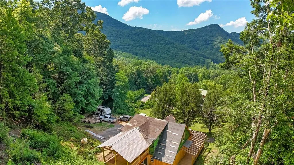 Rabun Gap, Georgia 30568, United States, 3 Bedrooms Bedrooms, ,3 BathroomsBathrooms,Residential,Active,165901