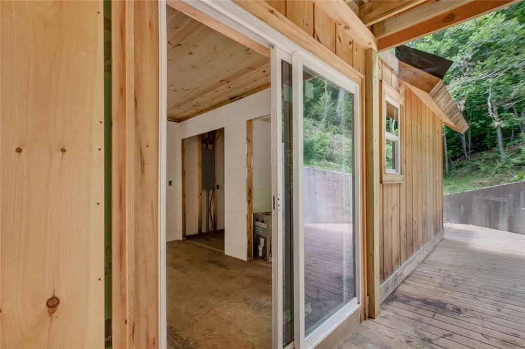 Rabun Gap, Georgia 30568, United States, 3 Bedrooms Bedrooms, ,3 BathroomsBathrooms,Residential,Active,165901