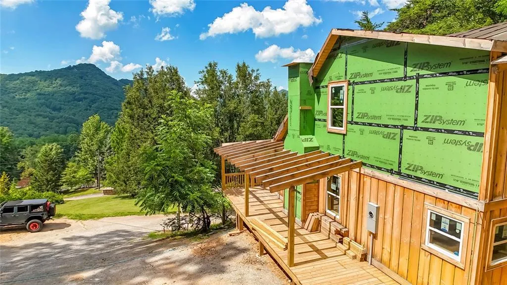 Rabun Gap, Georgia 30568, United States, 3 Bedrooms Bedrooms, ,3 BathroomsBathrooms,Residential,Active,165901