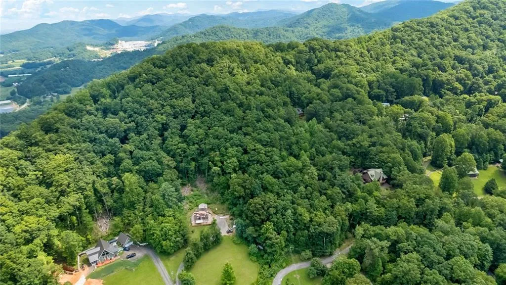 Rabun Gap, Georgia 30568, United States, 3 Bedrooms Bedrooms, ,3 BathroomsBathrooms,Residential,Active,165901